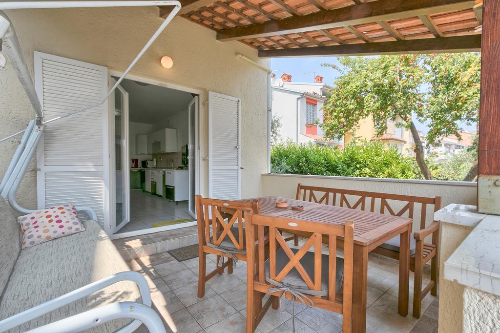 Apartments Veruda Porat Pula Exterior photo